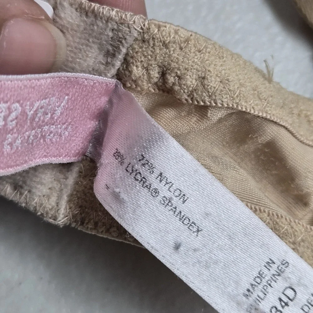 Victoria's Secret Women Bra 34D Beige Very Sexy Push Up Underwired READ